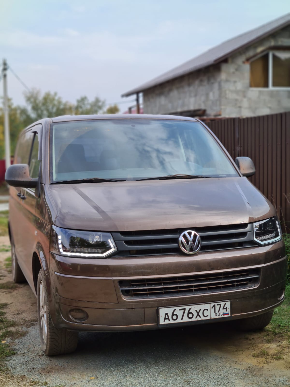 VW T5 GP 09-15 Фары в стиле T6 с бегающим поворотником черные piano black,  Dectane. Отзывы (3) — Купить в интернет-магазине Golf Tuning