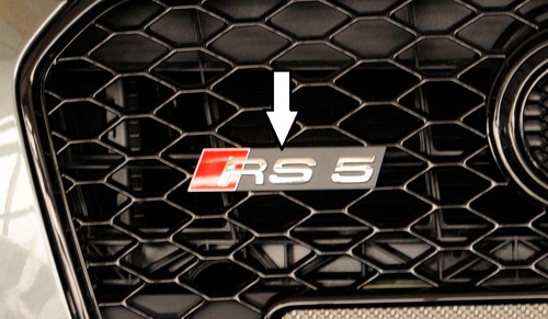 Audi A5 / S5 / RS5 B8 / B81 11-16 Купе/Кабрио/Sportback Эмблема на решетку радиатора RS5
